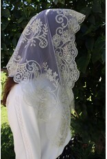 St. Stephen's Bookstore Brillante Spanish Mantilla Veil