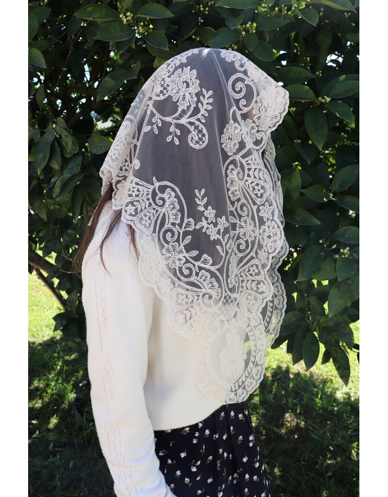 St. Stephen's Bookstore Brillante Spanish Mantilla Veil