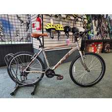 Pre-owned Fuji Adventure Rigid Mountain Bike, 26" Wheels, 19" Frame