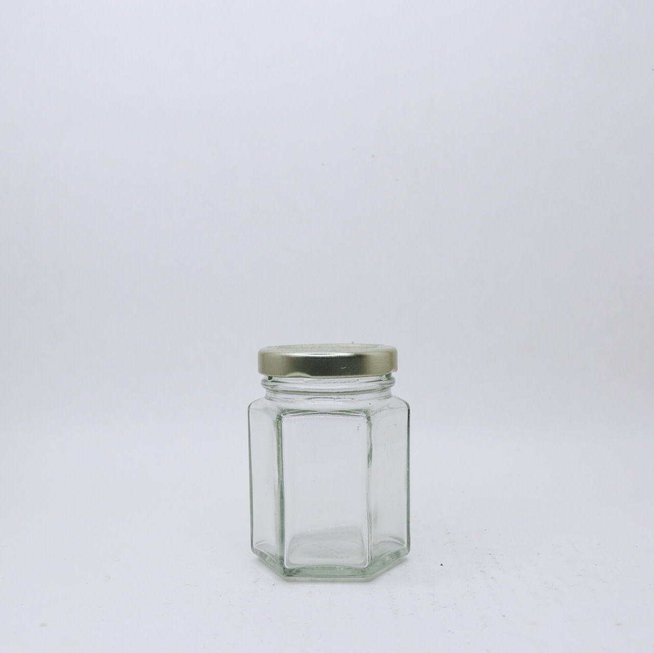 110 mL / 5.5 oz Glass Hexagon Jar, case (12 ct, includes lids)