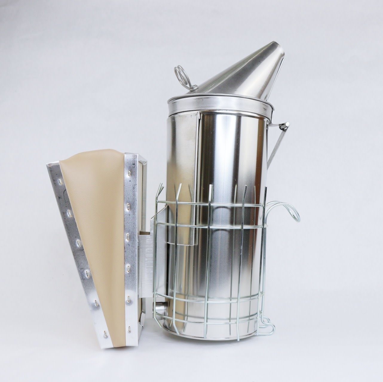 Pro Smoker - Honey and the Hive