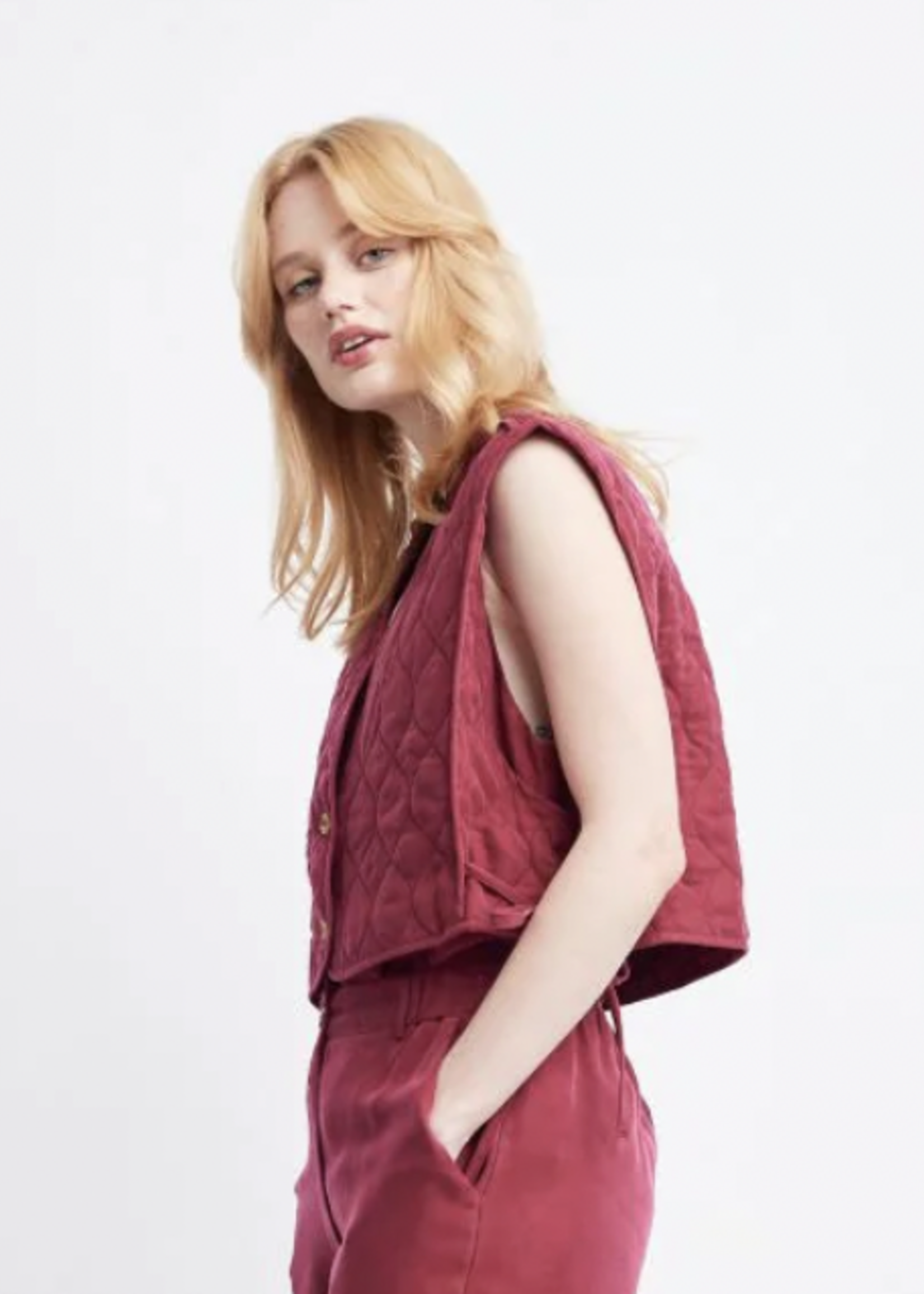 Self Contrast Rey Quilled Vest