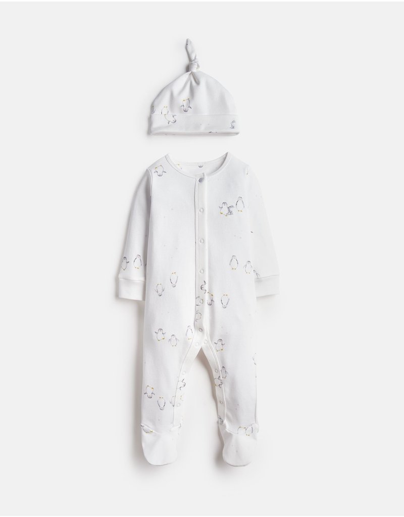 bassinet for baby in bed