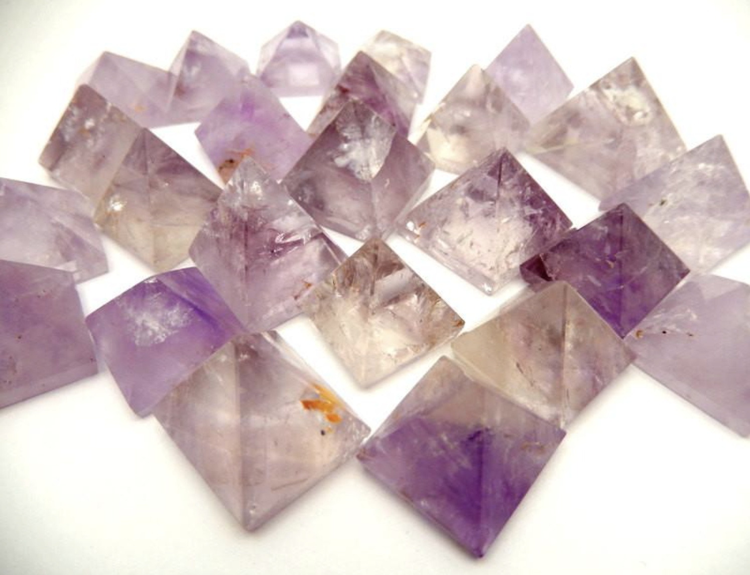 amethyst pyramid gemstones