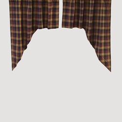 Heritage Farms Primitive Check Swag Set