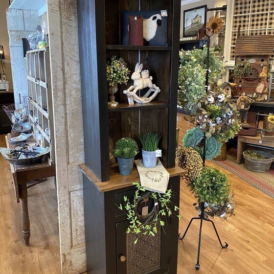 Old Mill Hutch in Black Special Walnut Stain