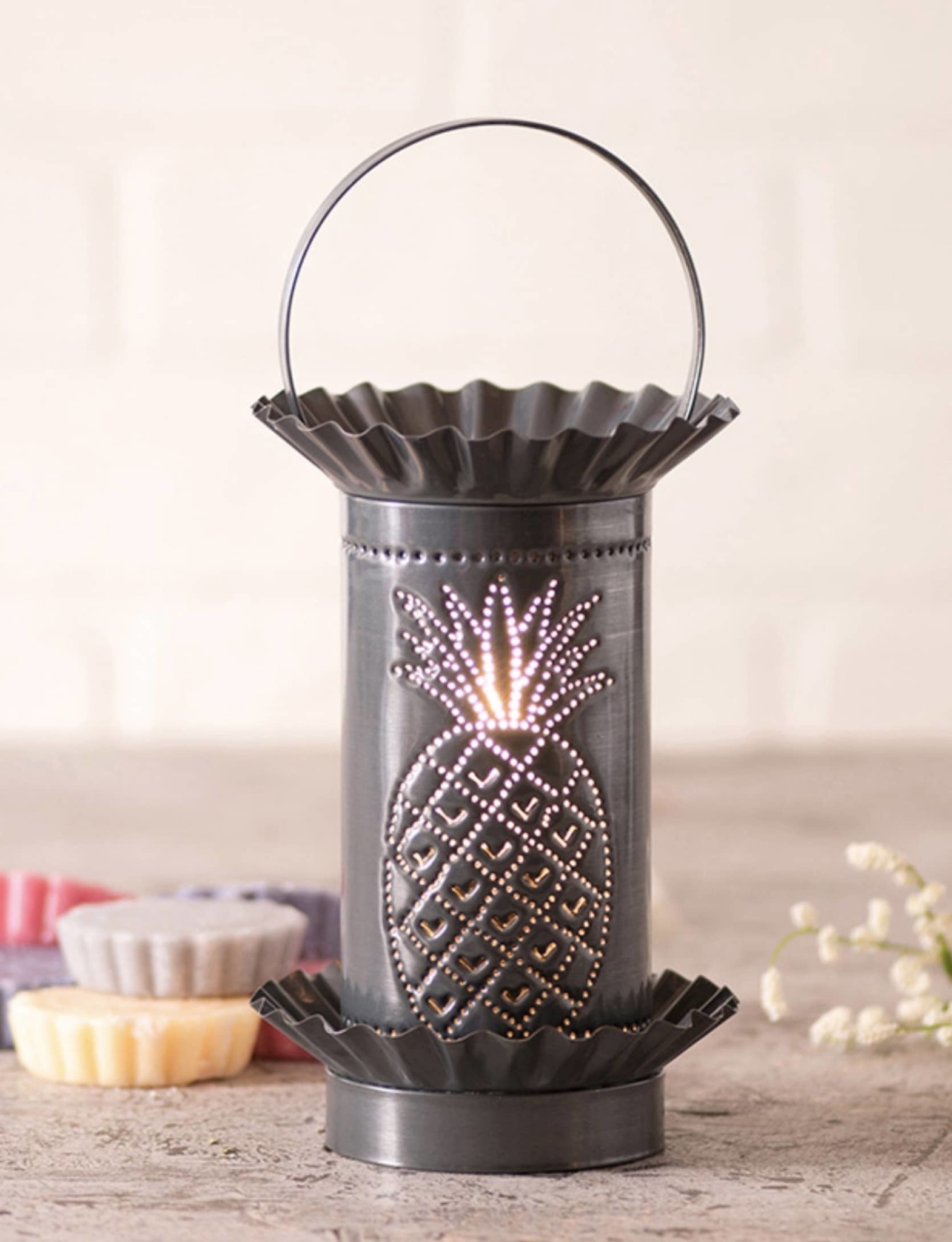 Irvin's Tinware Pineapple Mini Wax Warmer In Country Tin Brand: Irvin's Tinware