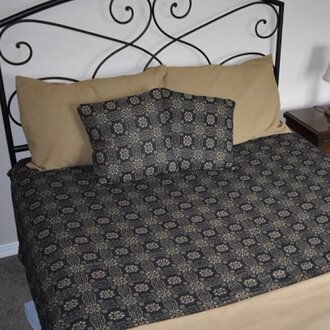 Gettysburg Bed Cover Black over Tan