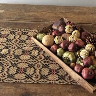 Patriots Knot Table Square - 34"