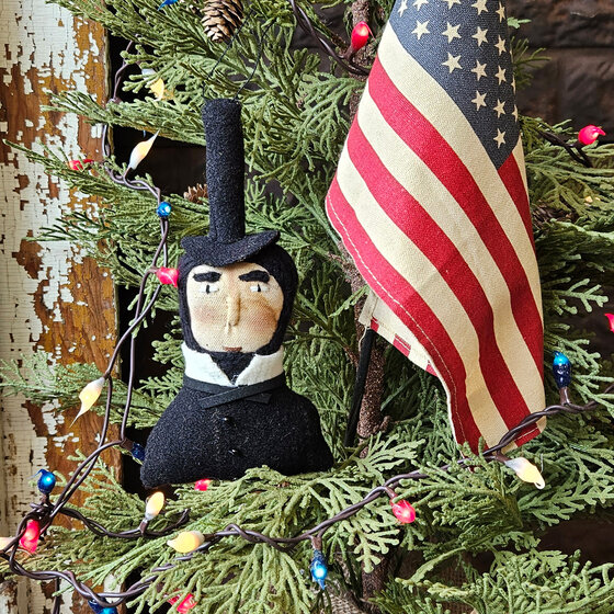 Abe Lincoln Ornament -8"