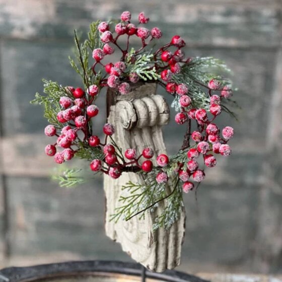Icy Berry & Cedar Candle Ring Red - 4.5"