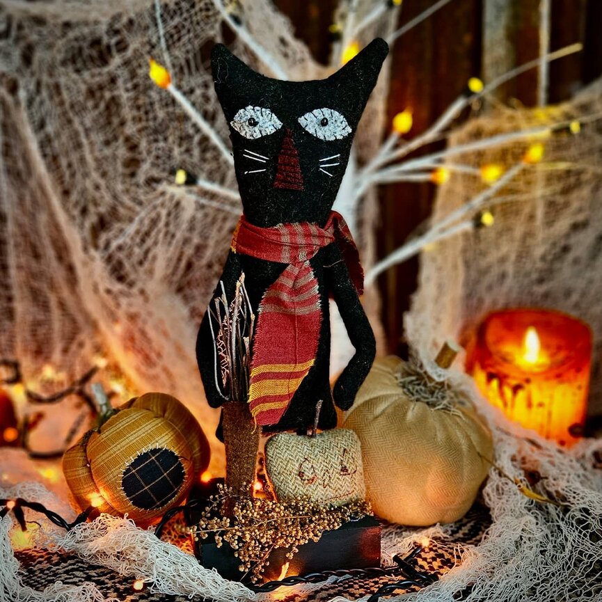 Small Black Cat with Pumpkin - 12"
