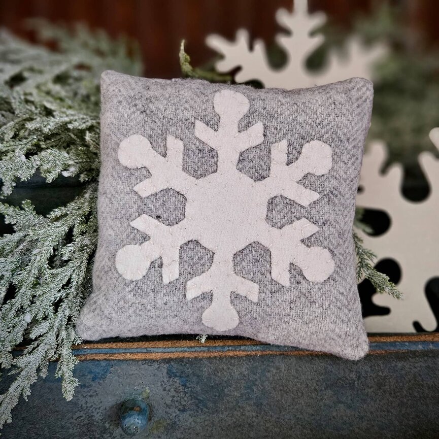 Snowflake Pillow Gray Woold & Flannel - 5x5