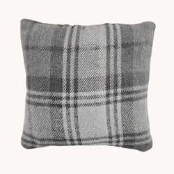 Snowflake Pillow Gray Woold & Flannel - 5x5