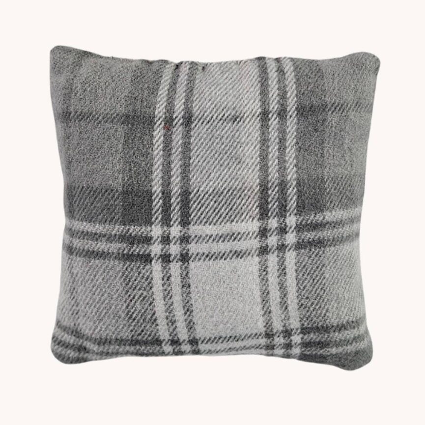 Snowflake Pillow Gray Woold & Flannel - 5x5