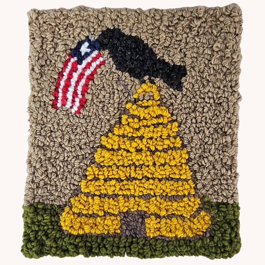 Hooked Rug Mat Bee Skep with Crow & Flag - 14" x 12"
