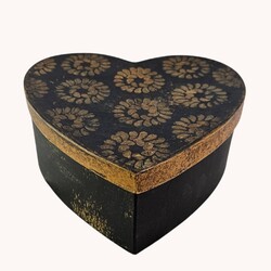 Heart Box Round Floral Design in Black with Lid - 7.5" x 3"