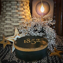 Oval Box with Lid 1852 Black - 7.5"