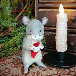 Mouse with Santa Hat Gray - 4.5"