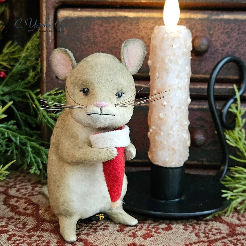 Mouse with Santa Hat Tan - 4.5"