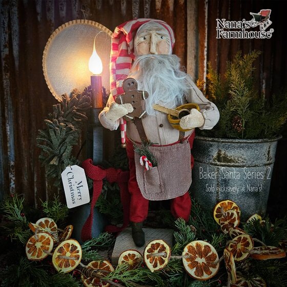Baker Santa with Gingerbread - 20"