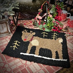 Hooked Rug Primitive Reindeer - 17.5" x 14"