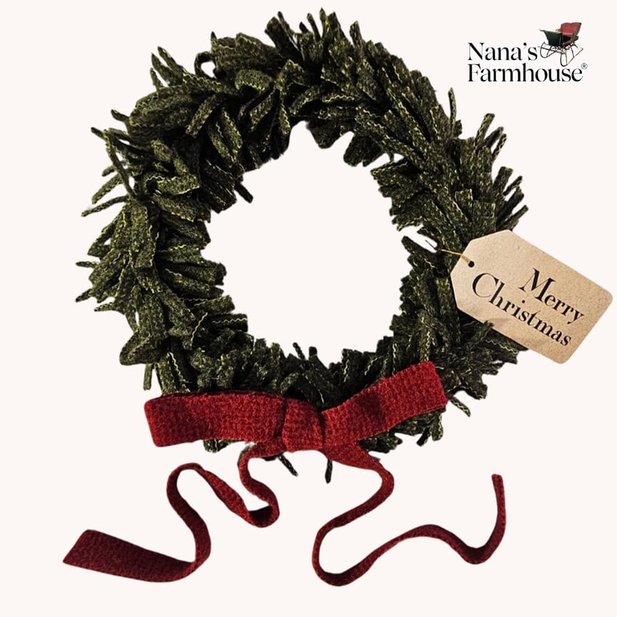 Wool Felt Wreath Zucchini W/Seeded Strawberry Bow 9 Dia