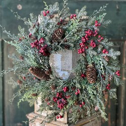 Divinity Berry Cedar Candle Ring - 18" Dia 5.5" Inner