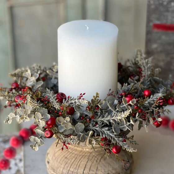 Cashel Berry Eucalyptus Candle Ring