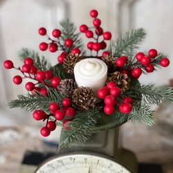 Tundra Berry Candle Ring - 8" Dia 2" Inner