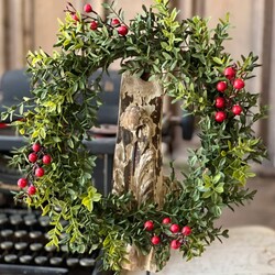 New England Boxwood with Berries Candle Ring - 11" Dia x 6.5" Ctr