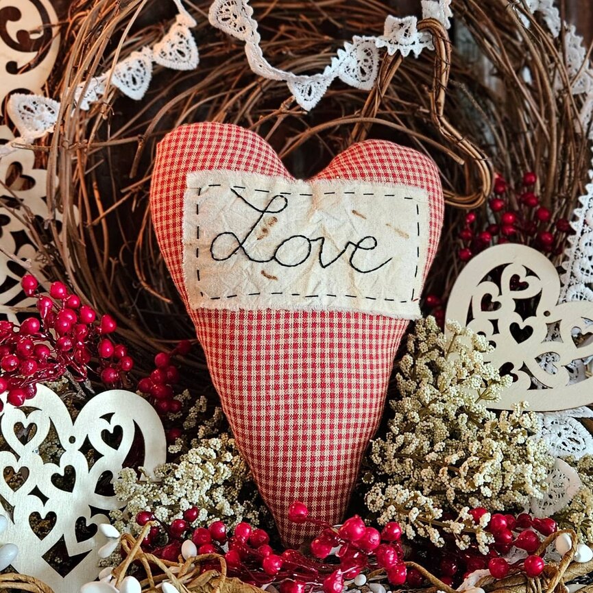 Love Heart Red Gingham Homespun Bowl Filler - 9 "