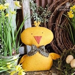 Stewie The Chick Weighted Base Yellow - 8" x 7"