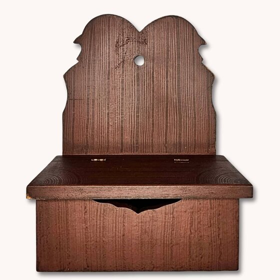 Prim Red Wall Box with Combed Design