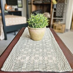 Saratoga Green Linen Short Runner - 14" x 32"