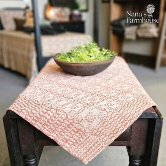 Saratoga Rust/Linen Table Square - 34"