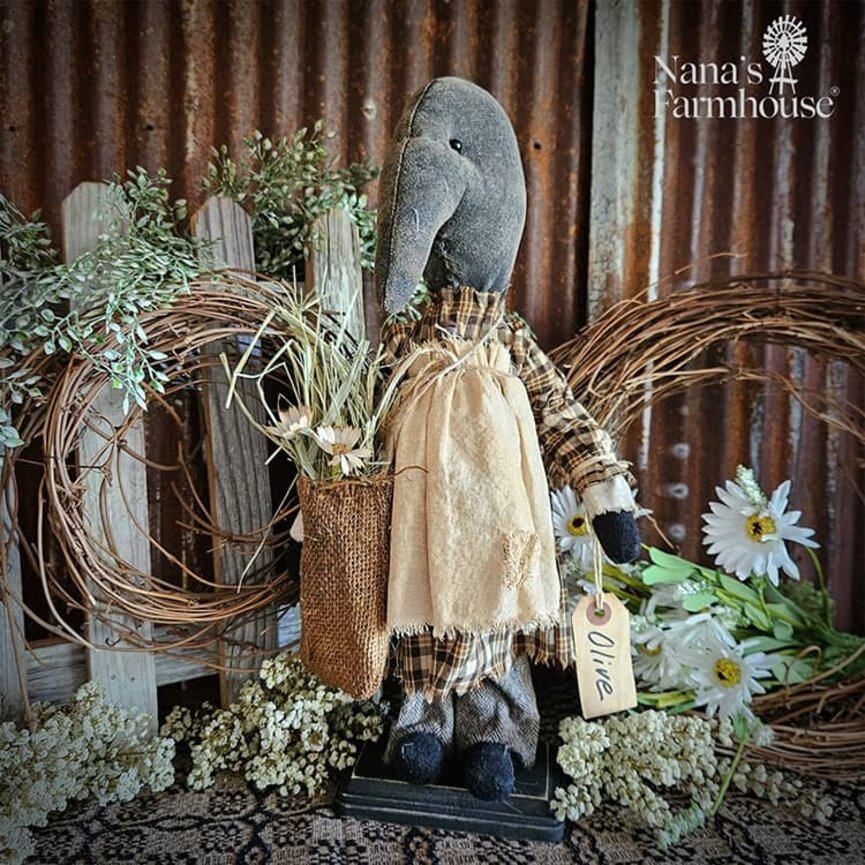 Olive Girl Crow Brown Plaid Dress with Long Bag Of Flowers - 16.5"