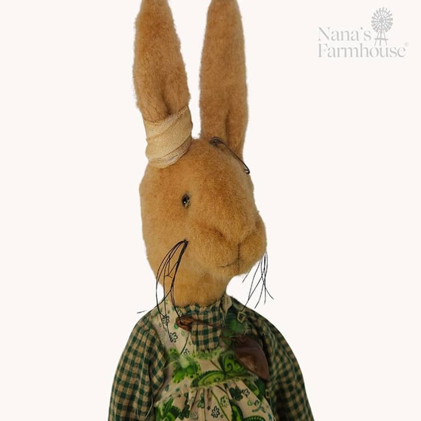Mara Rabbit in Shamrock Apron - 20"