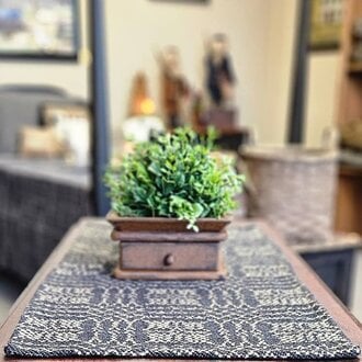 Nantucket Black Tan Short Runner