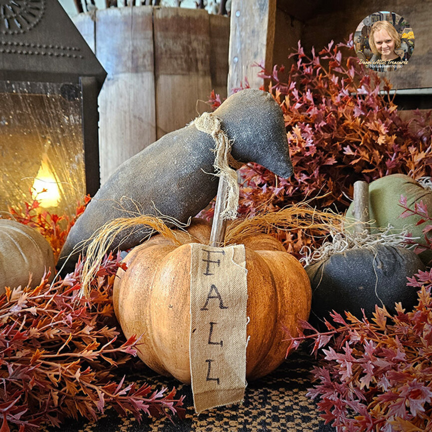 Crow On Fall Pumpkin - 10" x 19"