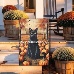 Salem Black Cat Garden Flag - 17.25" x 12.5"