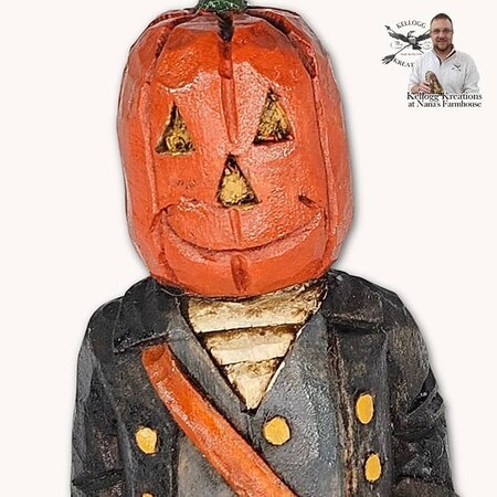 Colonial Pumpkin Man with Lantern - 6.75"