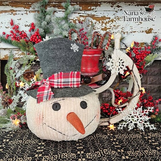 Chenille Big Joe Snowman Head Grey Top Hat