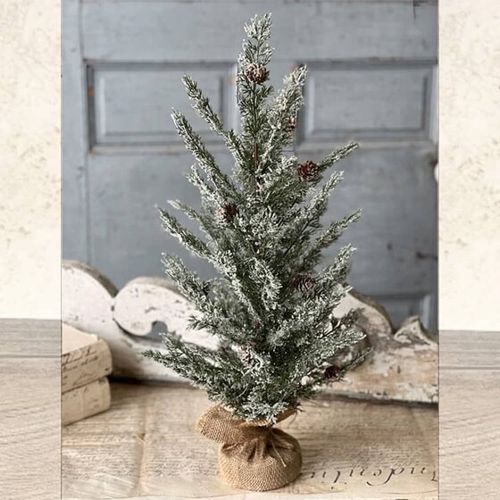 Shilling Cedar Tree Burlap Base - 18"