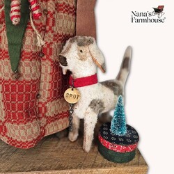 Primitive Santa Doll Coverlet Robe with Spotted Dog - 19" x 11"