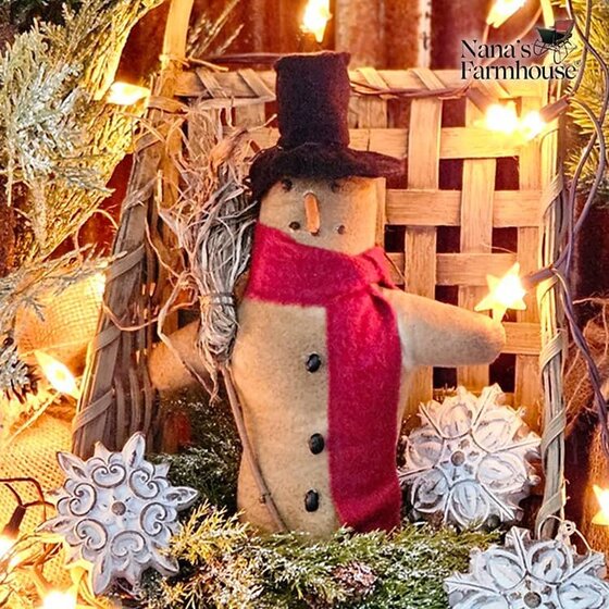 Prim Snowman with Broom