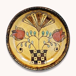 Smith Redware Vase with Flowers Plate - 8"