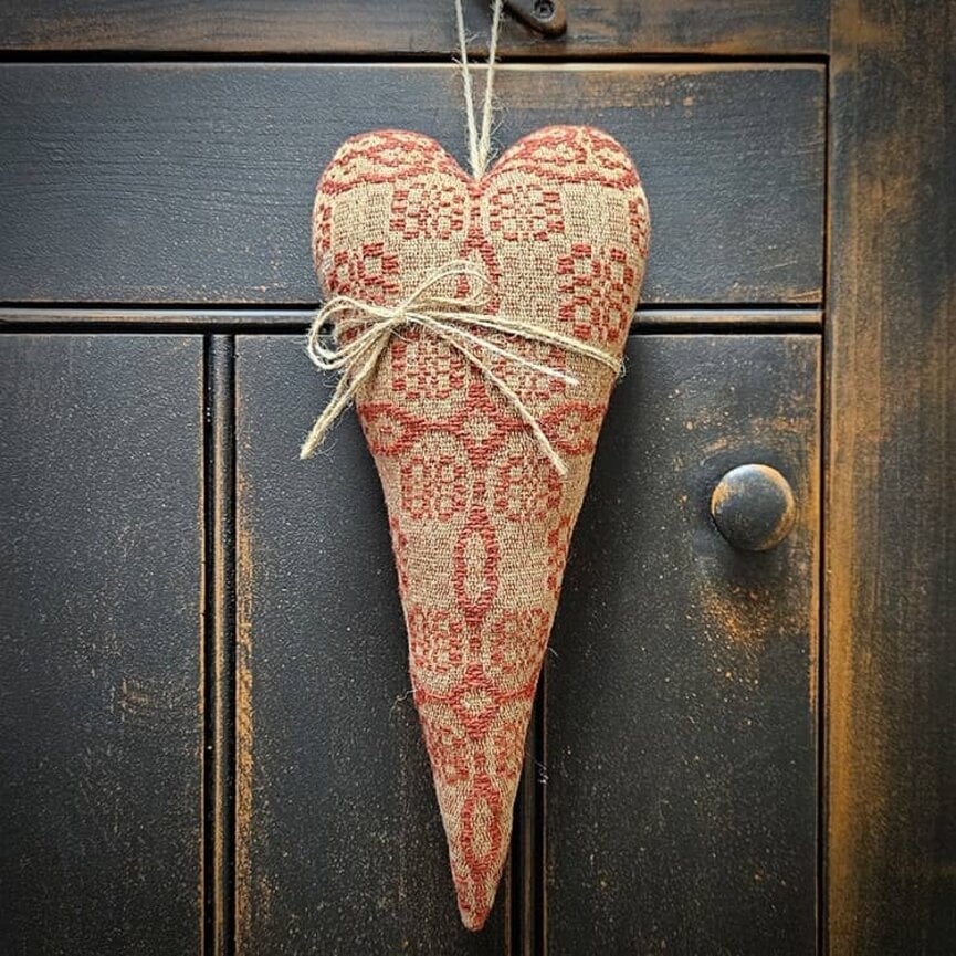 Saratoga Coverlet Heart in Red and Tan - 12" x 5"