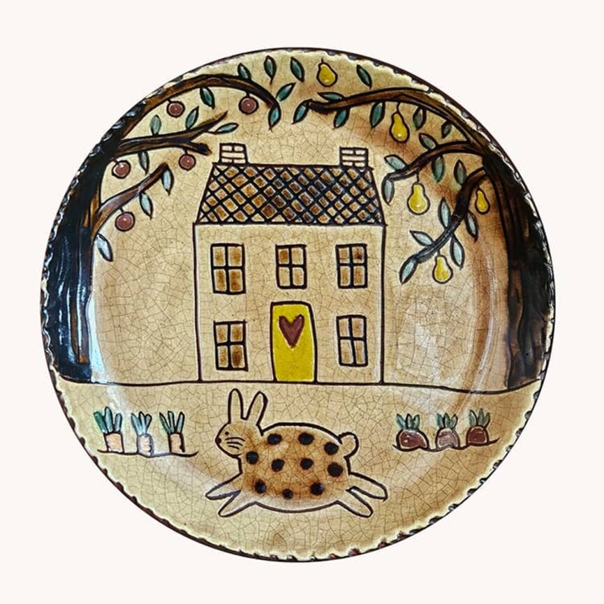 Smith Redware Salt Box House with Bunny & Carrots Round Plate - 8"