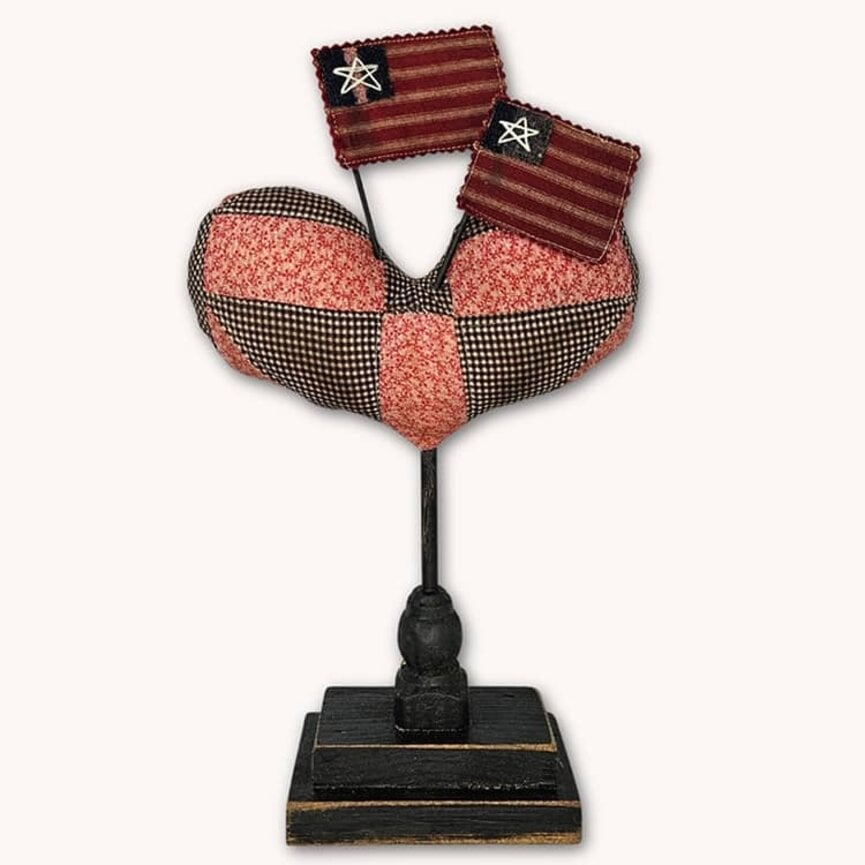 Quilted Heart Spindle with Flags - 7.5"